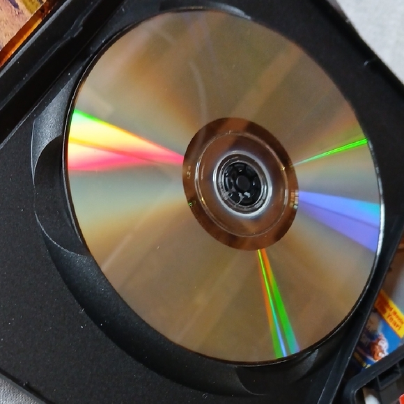 Disney Pixar DVD Collection: Cars, The Incredibles, Finding Dory - Picture 7 of 13